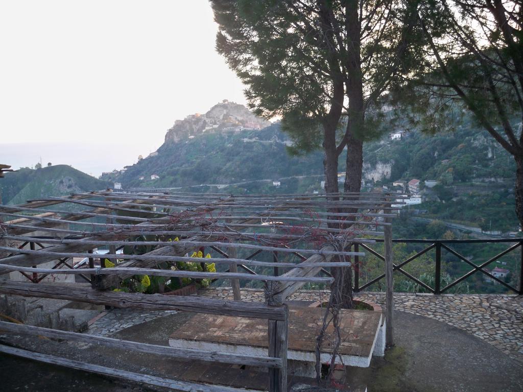 Rifugio Dei Tre Pini Konuk evi Castelmola Dış mekan fotoğraf