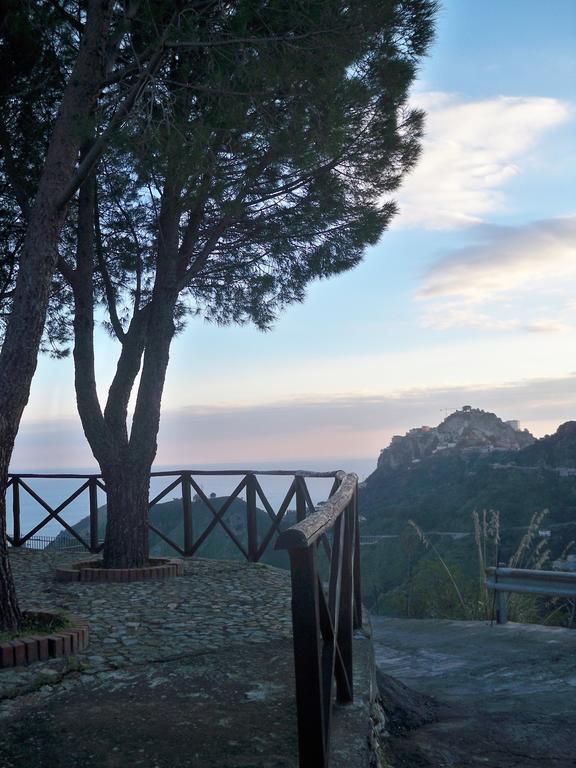 Rifugio Dei Tre Pini Konuk evi Castelmola Dış mekan fotoğraf