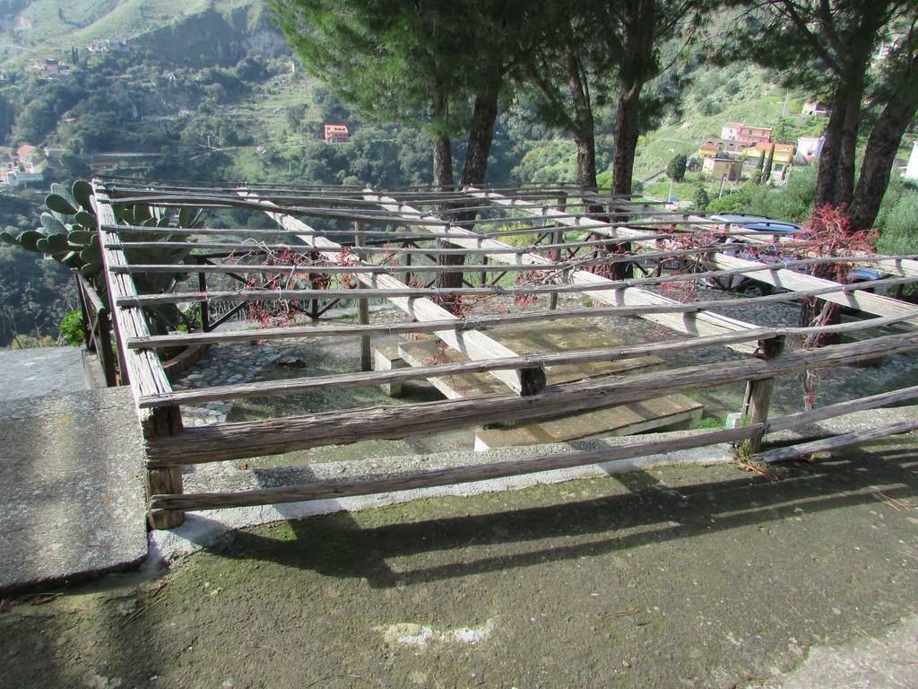 Rifugio Dei Tre Pini Konuk evi Castelmola Dış mekan fotoğraf